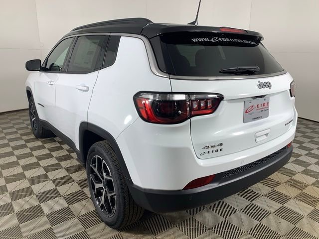 New 2026 Jeep Compass Limited image 4
