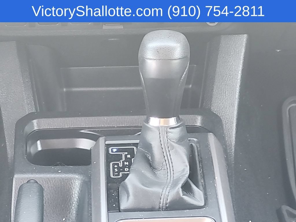Used 2022 Toyota Tacoma SR5 AWD/4WD image 5
