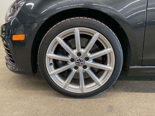 Used 2012 Volkswagen Golf 4-Door image 27