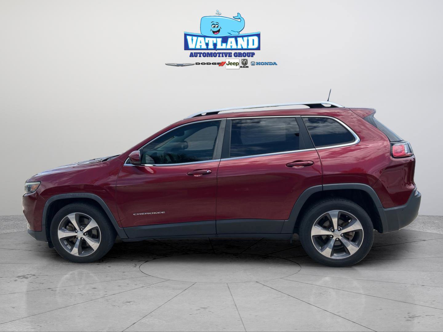 Certified 2019 Jeep Cherokee Limited w/ Technology Group FWD image 2