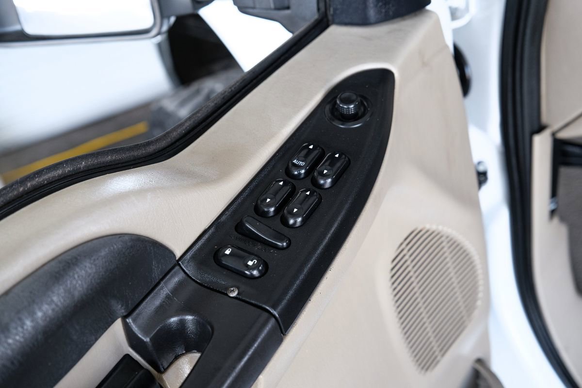 Used 2006 Ford F250 XLT image 49