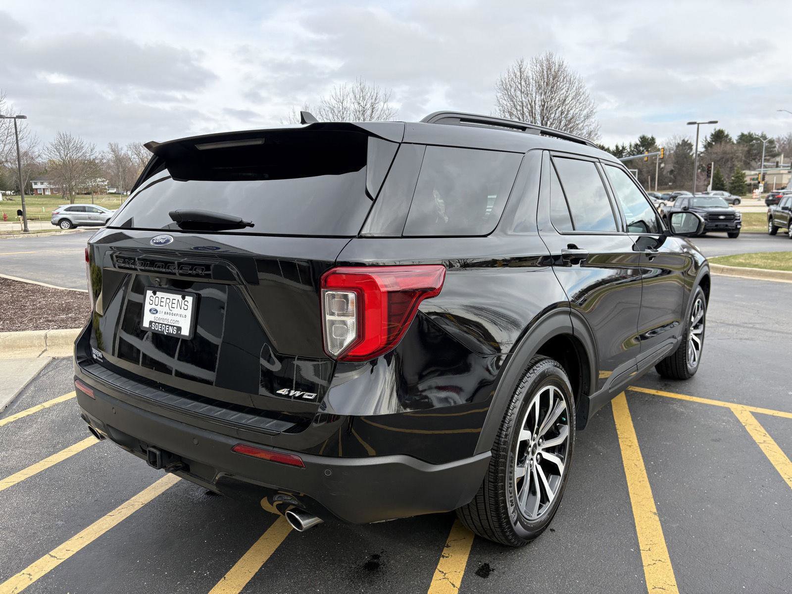 Certified 2022 Ford Explorer ST-Line w/ Class IV Trailer Tow Package image 6