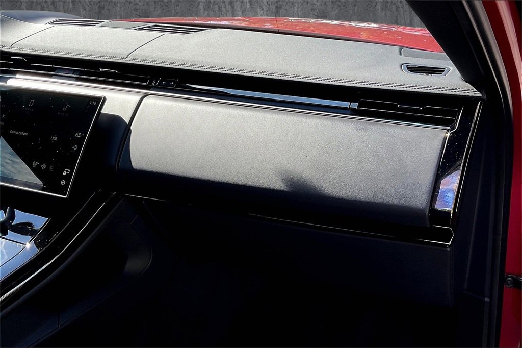 Used 2025 Land Rover Range Rover Sport Dynamic SE image 25