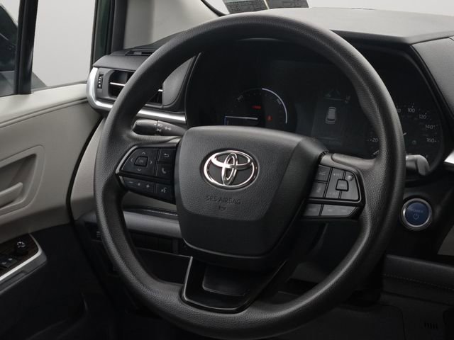 Used 2022 Toyota Sienna LE AWD/4WD image 18