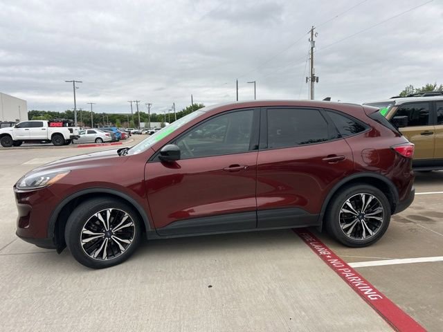 Used 2021 Ford Escape SE w/ SE Sport Appearance Package FWD image 6