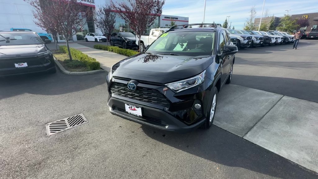 Used 2021 Toyota RAV4 XLE w/ Convenience Package AWD/4WD image 29