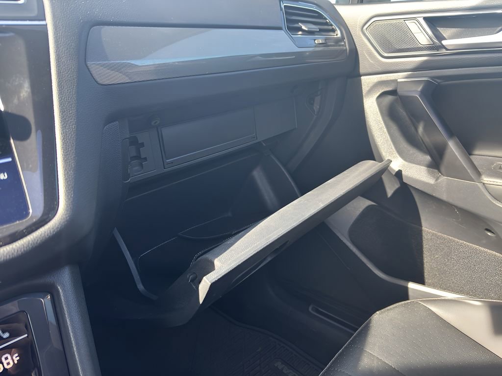 Used 2022 Volkswagen Tiguan SE R-Line AWD/4WD image 22