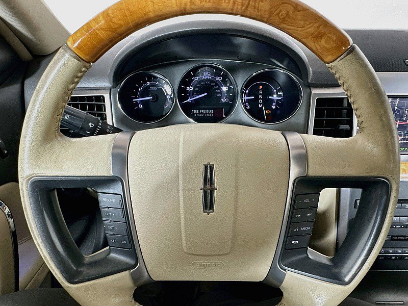 Used 2012 Lincoln MKZ FWD image 12