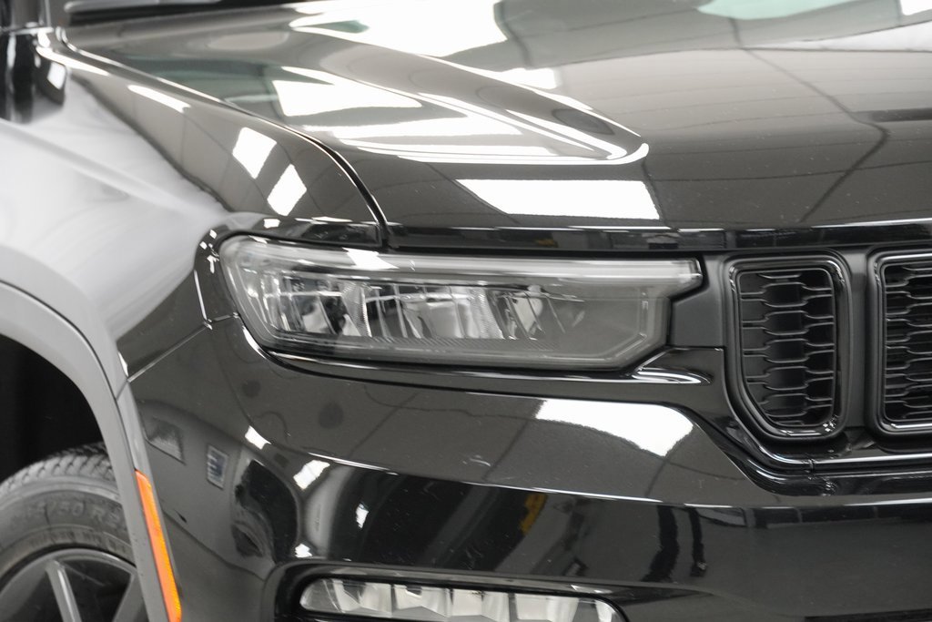 New 2025 Jeep Grand Cherokee Limited w/ Trailer Tow Package image 5