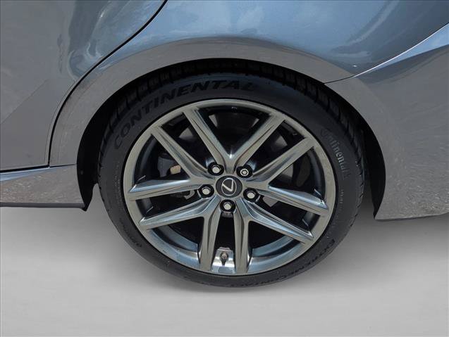 Used 2017 Lexus IS 200t F Sport w/ F Sport Package RWD image 9