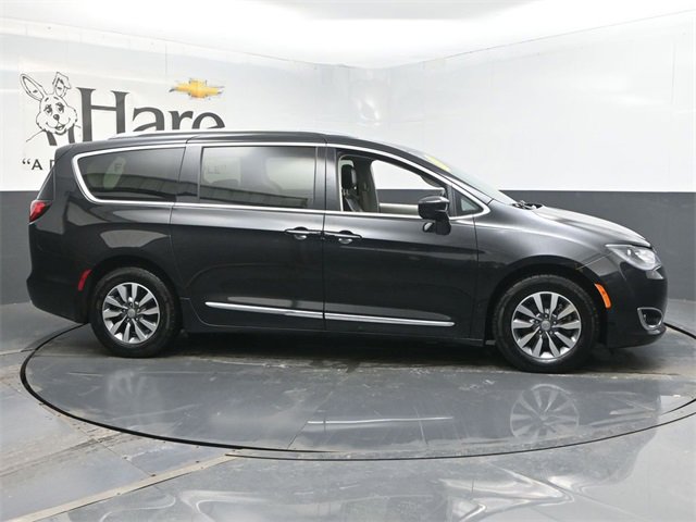 Used 2020 Chrysler Pacifica Touring-L Plus w/ Advanced Safetytec Group image 1