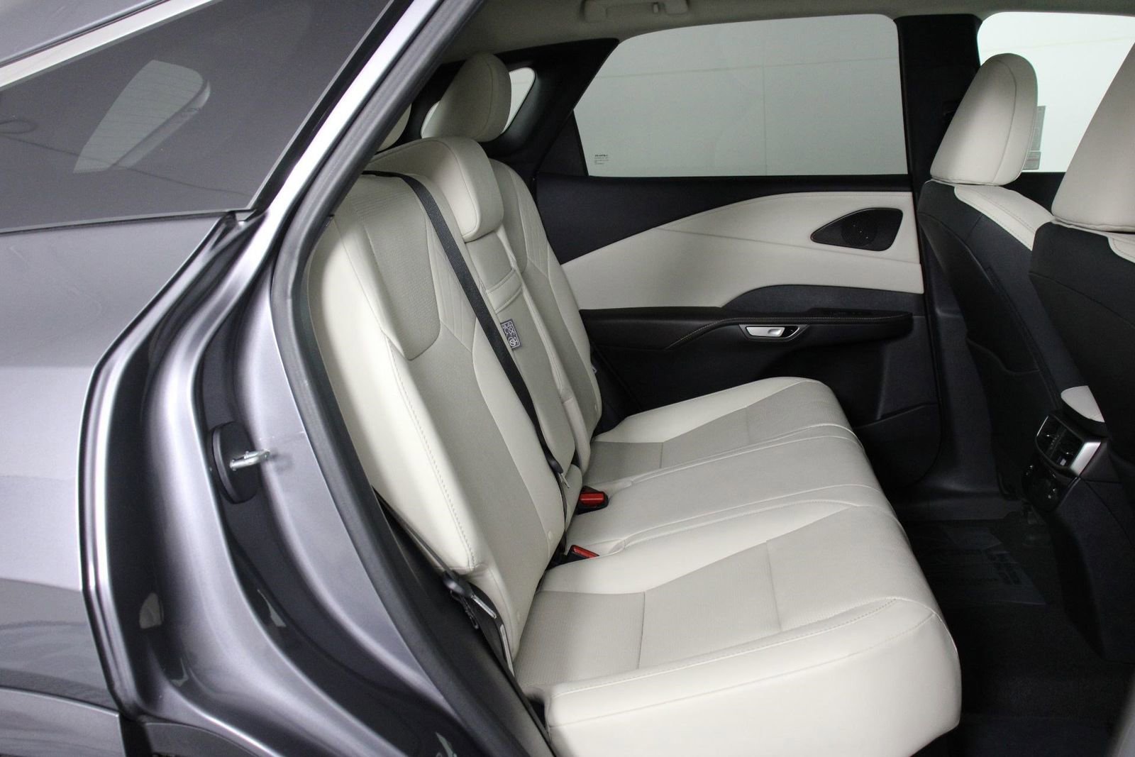 Used 2023 Lexus RX 350 Premium Plus w/ Accessory Package image 33