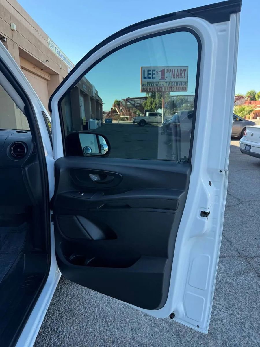 Used 2016 Mercedes-Benz Metris image 17