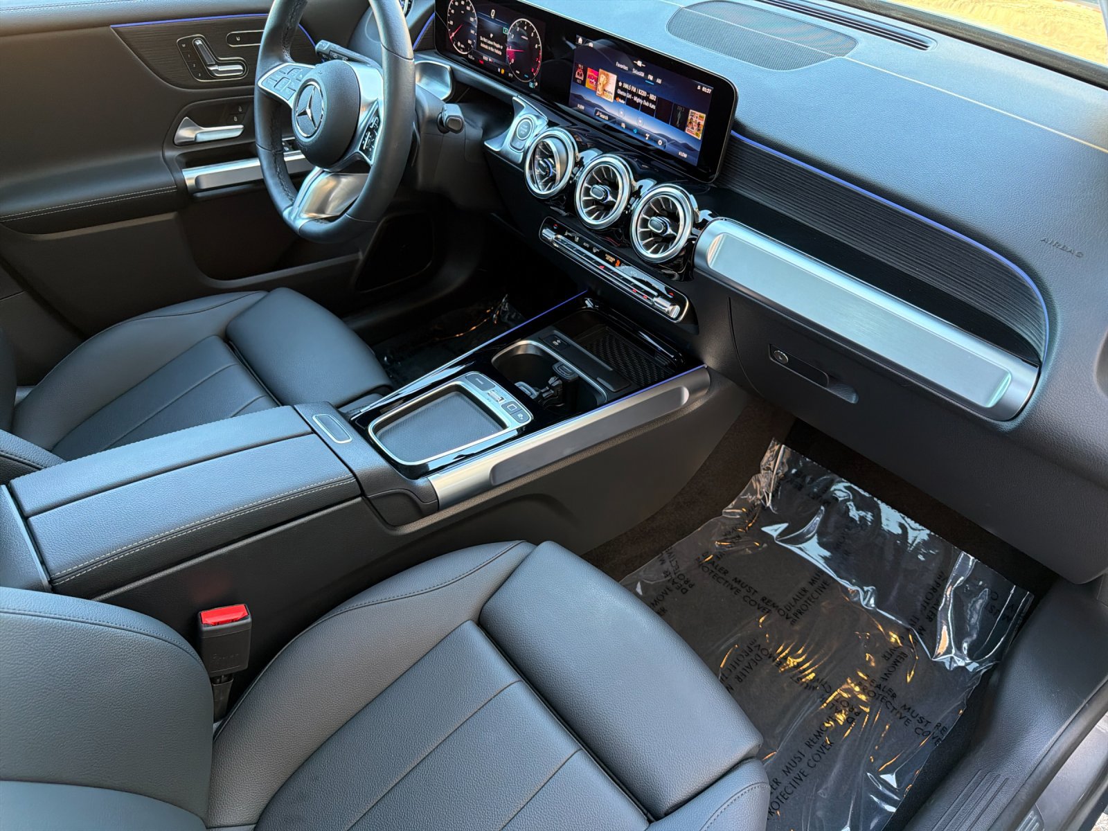 Used 2026 Mercedes-Benz GLB 250 4MATIC image 15