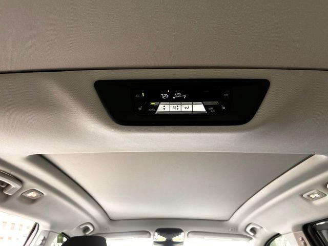 Used 2024 BMW X7 xDrive40i w/ Premium Package AWD/4WD image 29
