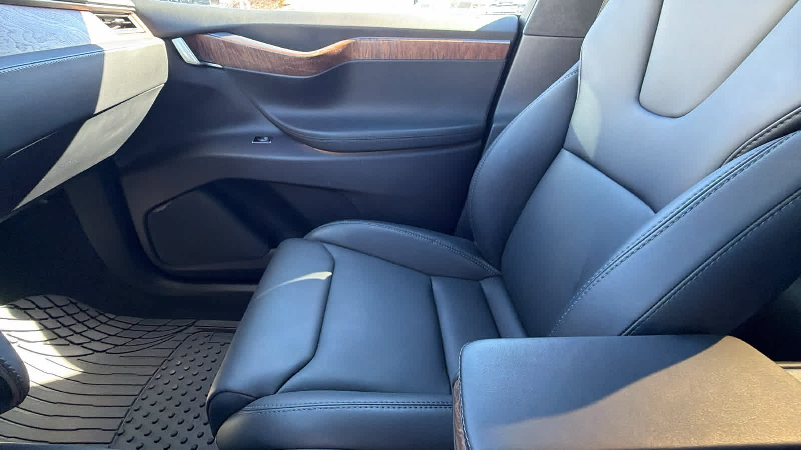 Used 2019 Tesla Model X 75D AWD/4WD image 12