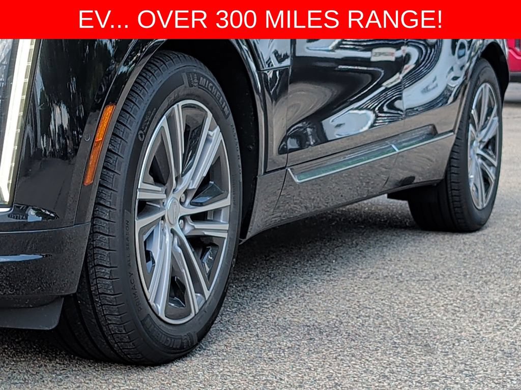 Used 2024 Cadillac Lyriq Luxury w/ LPO, Floor Liner Package AWD/4WD image 43