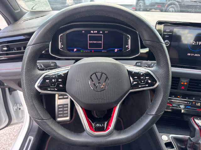 Used 2025 Volkswagen Jetta GLI Autobahn FWD image 19