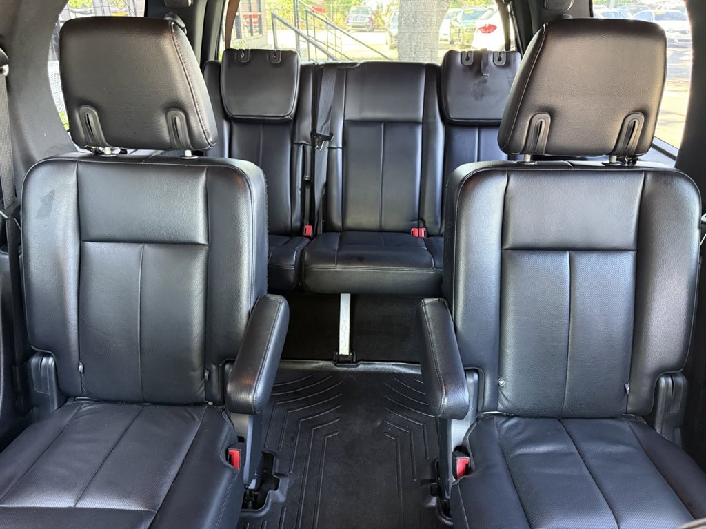 Used 2016 Ford Expedition Limited w/ Equipment Group 301A RWD image 15