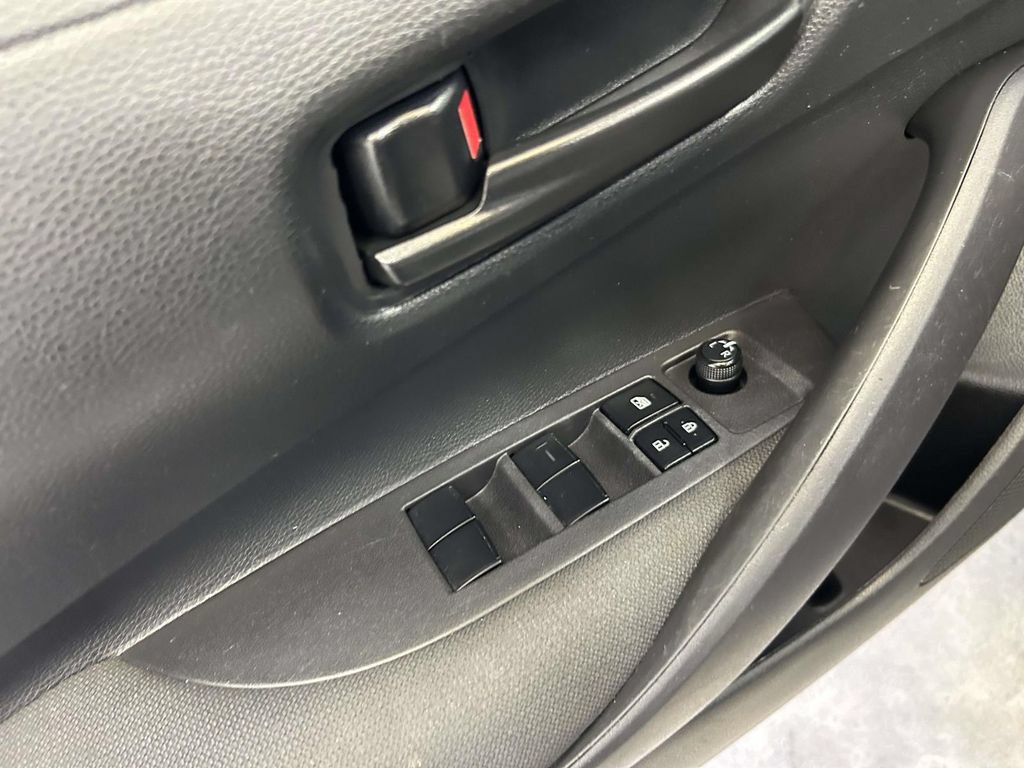 Used 2024 Toyota Corolla LE FWD image 17