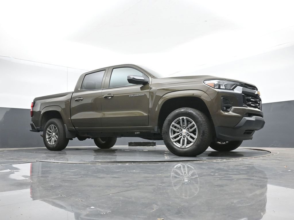 Used 2024 Chevrolet Colorado LT w/ LT Convenience Package image 39