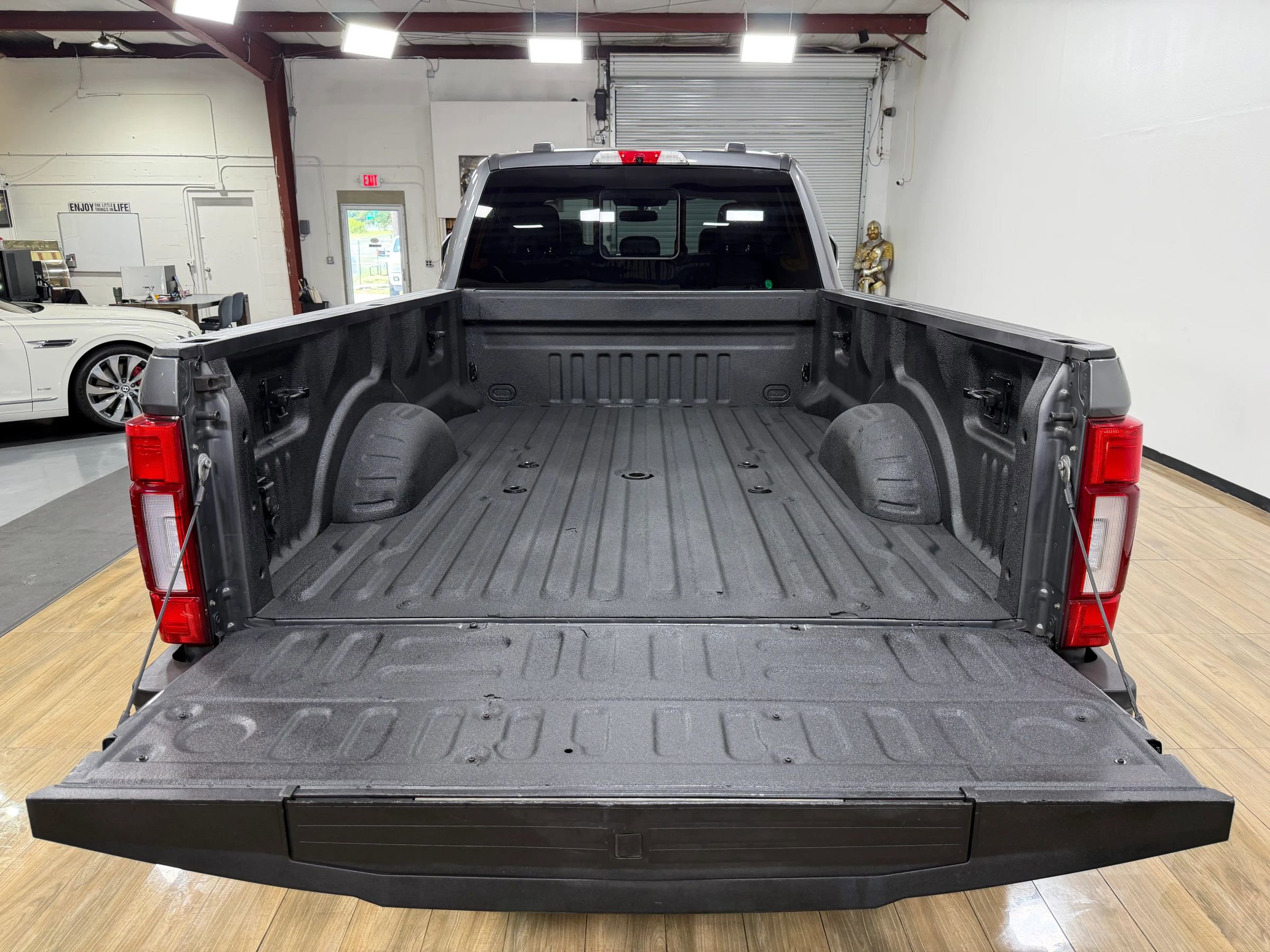 Used 2021 Ford F450 Platinum w/ FX4 Off-Road Package AWD/4WD image 8