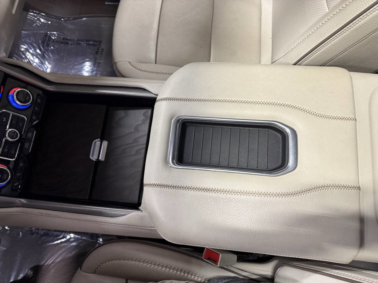 Used 2023 GMC Yukon Denali AWD/4WD image 23