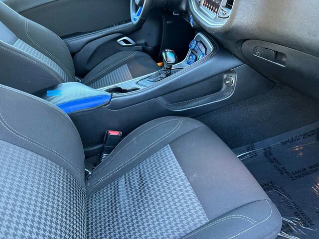 Used 2021 Dodge Challenger SXT image 17