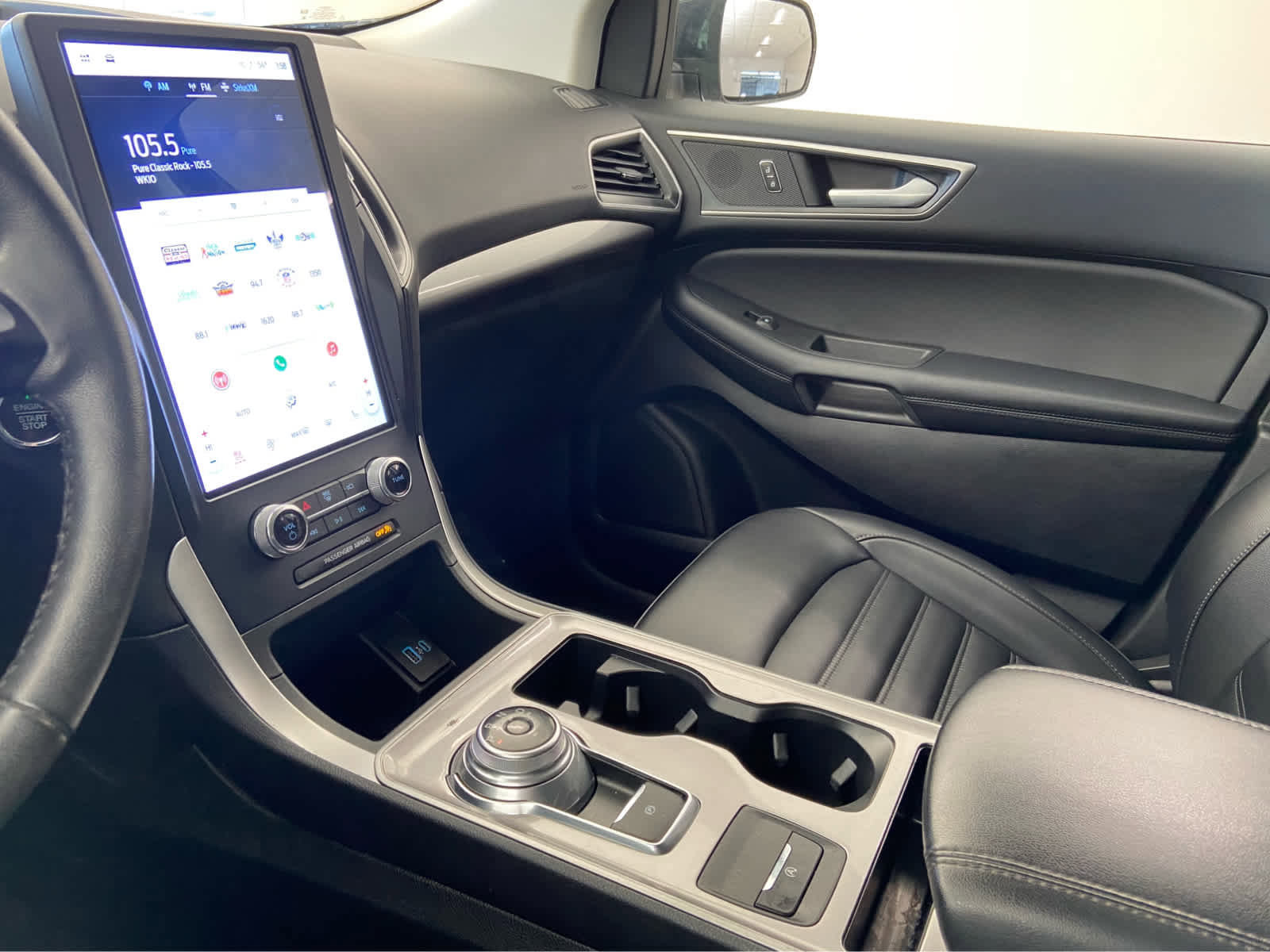 Used 2024 Ford Edge SEL w/ Convenience Package image 36