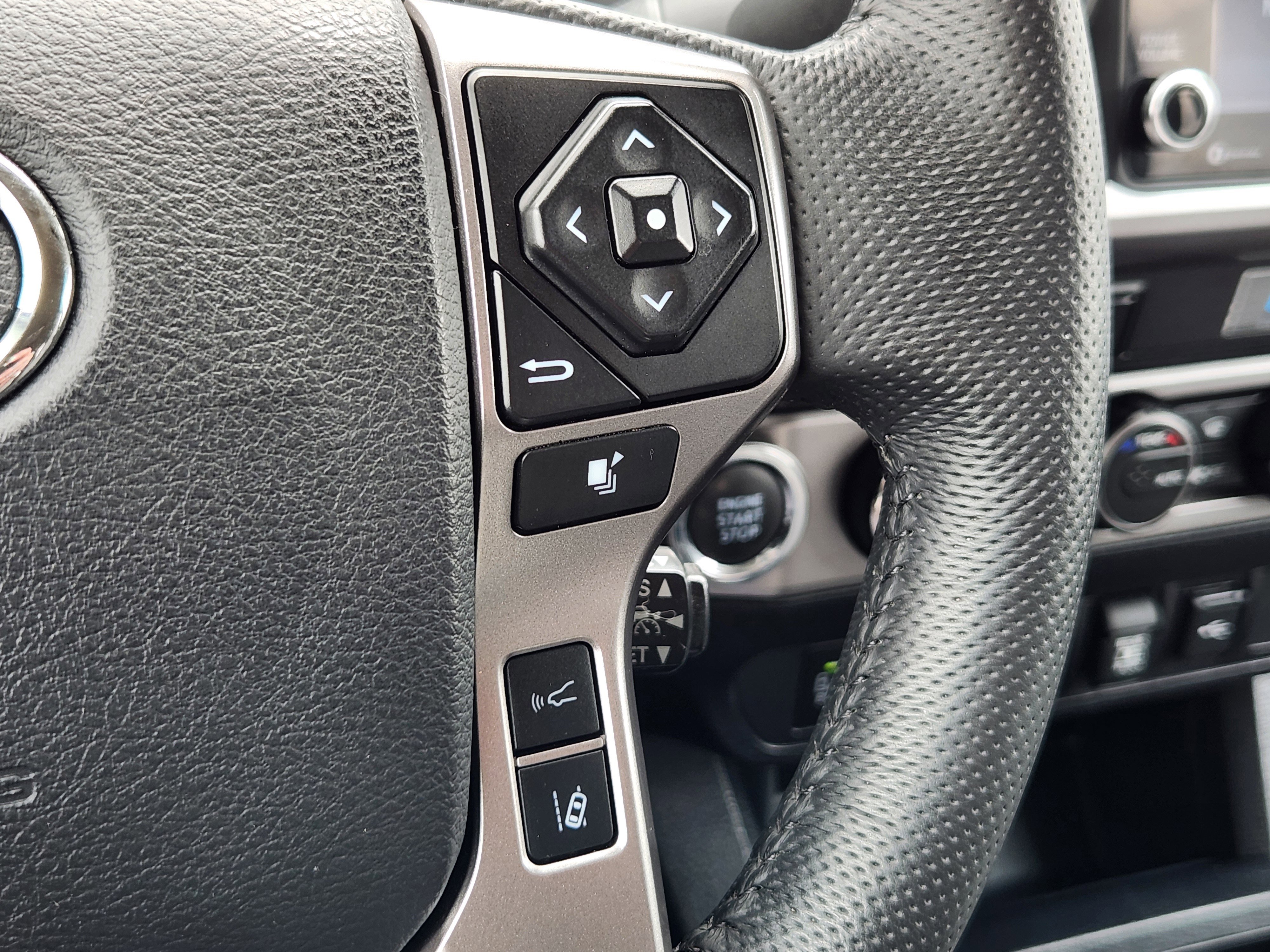 Used 2023 Toyota Tacoma SR5 AWD/4WD image 27
