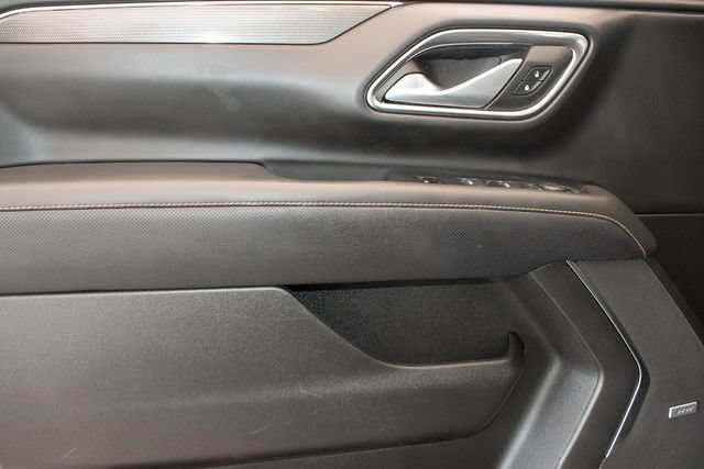 Used 2024 GMC Yukon AT4 w/ AT4 Premium Package AWD/4WD image 24
