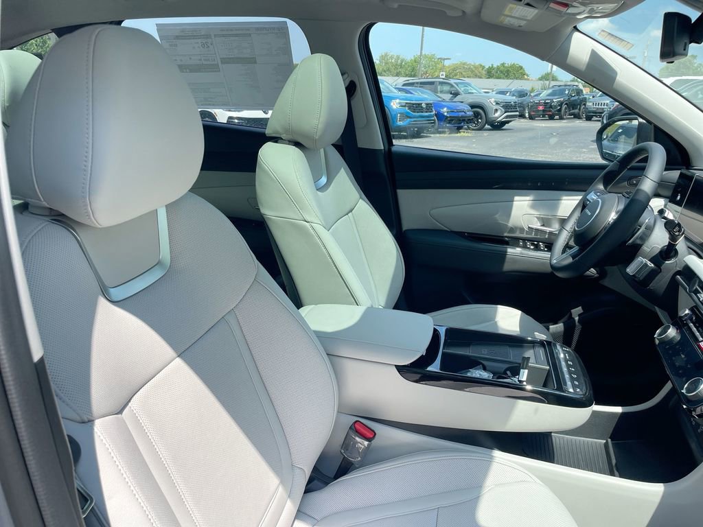 New 2025 Hyundai Tucson Limited image 49
