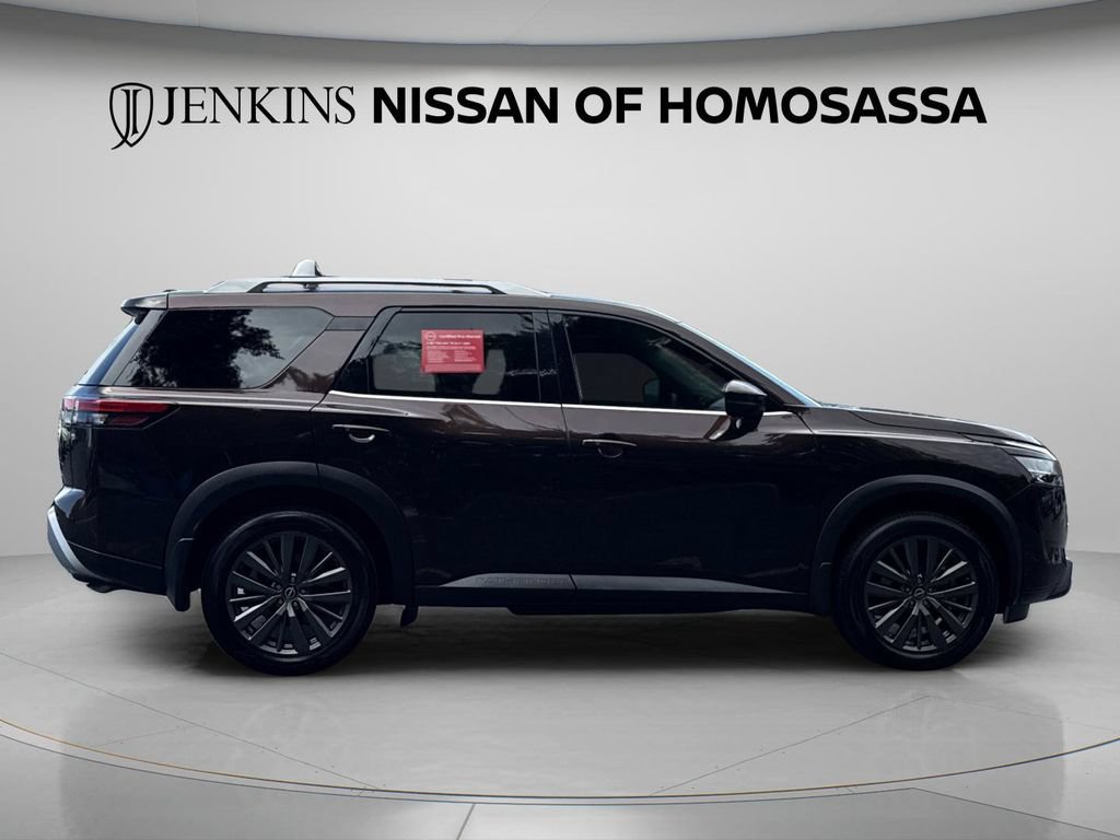 Certified 2022 Nissan Pathfinder SL w/ SL Premium Package FWD image 2