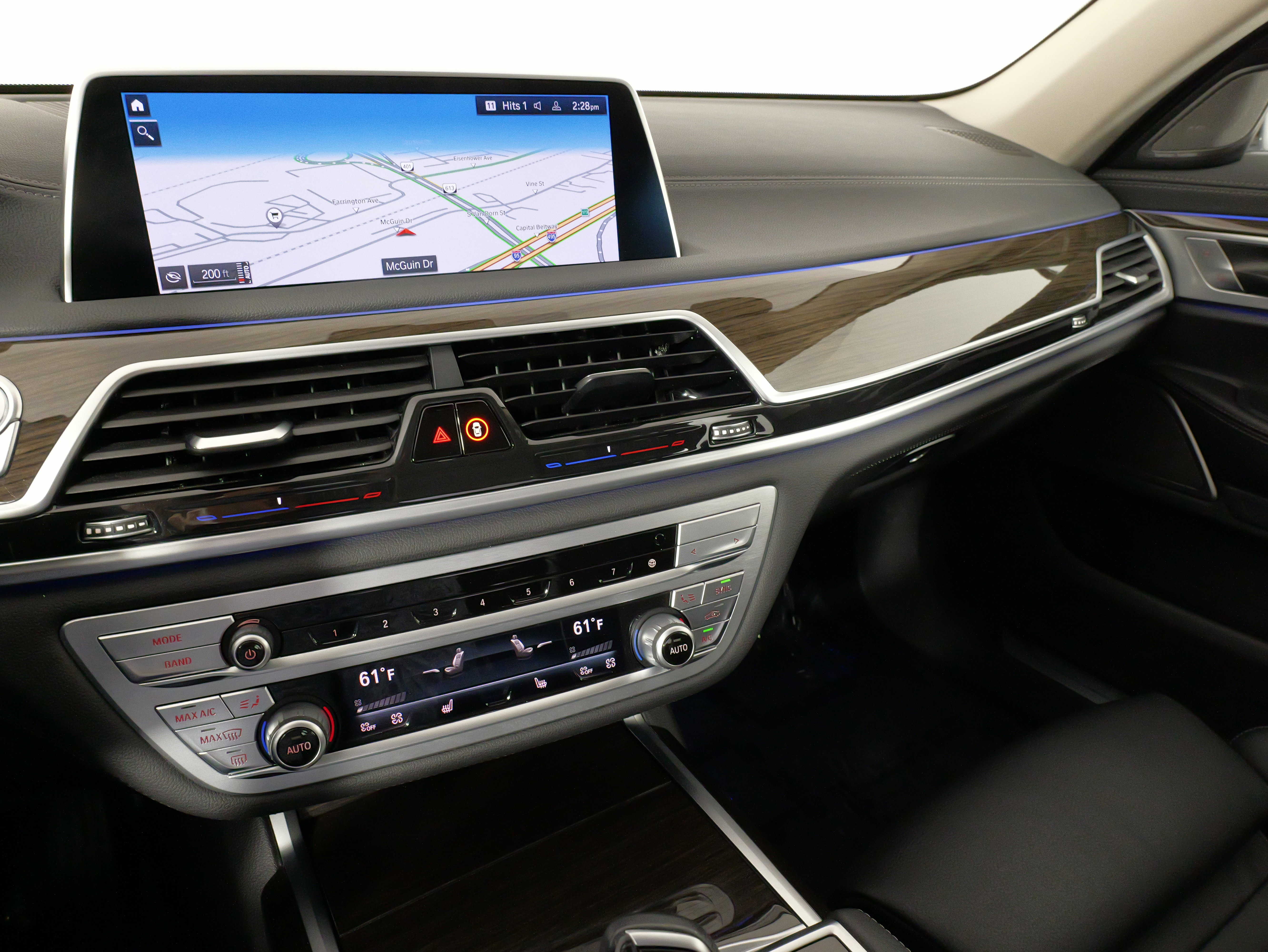 Used 2022 BMW 740i xDrive image 50