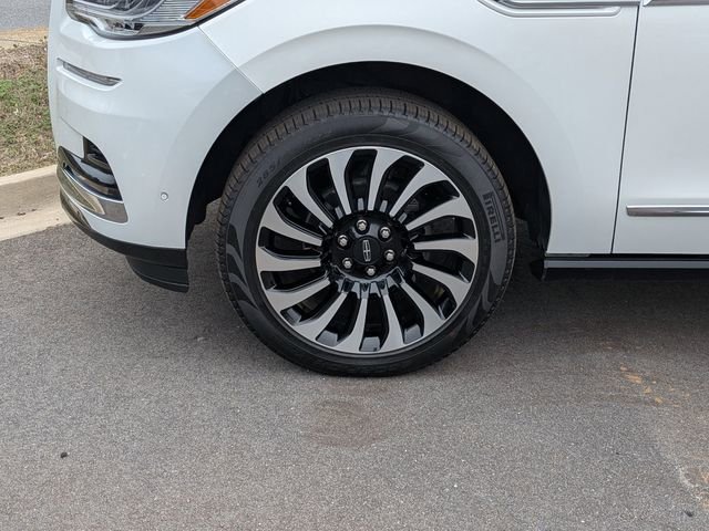 Used 2023 Lincoln Navigator Black Label image 10