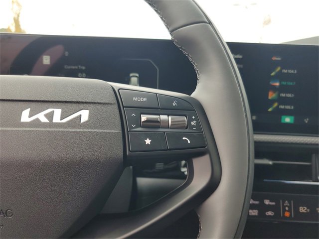 New 2025 Kia EV6 Wind image 17