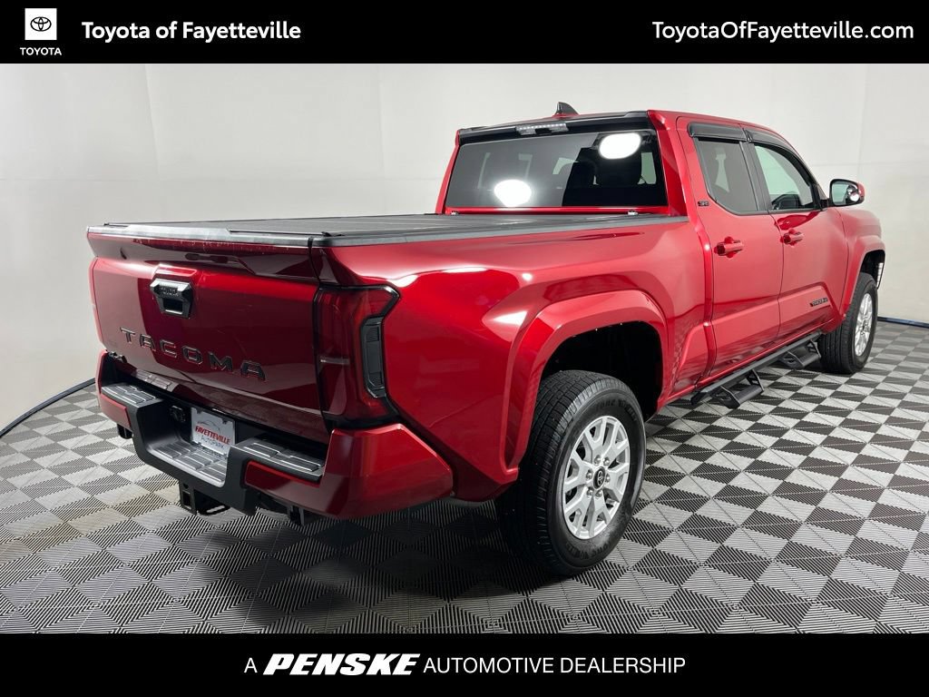 Used 2025 Toyota Tacoma SR5 AWD/4WD image 5