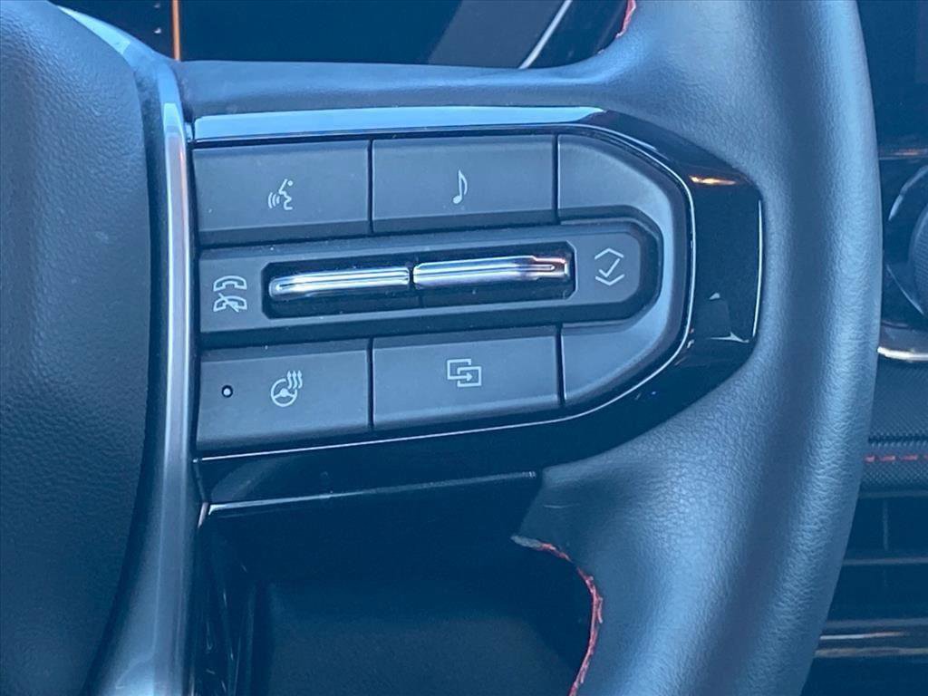 Used 2023 Chevrolet Colorado Z71 w/ Z71 Convenience Package 2 image 10