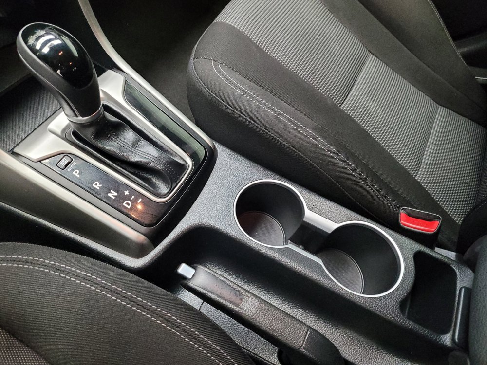 Used 2016 Hyundai Elantra GT FWD image 26