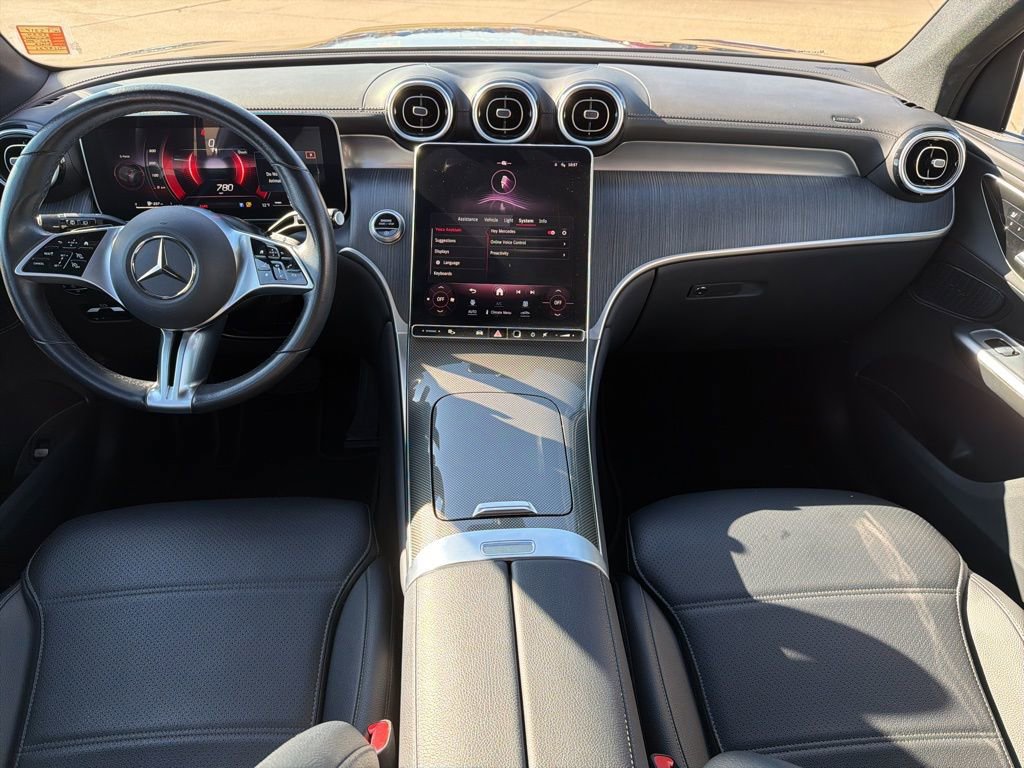 Used 2024 Mercedes-Benz GLC 300 4MATIC image 23