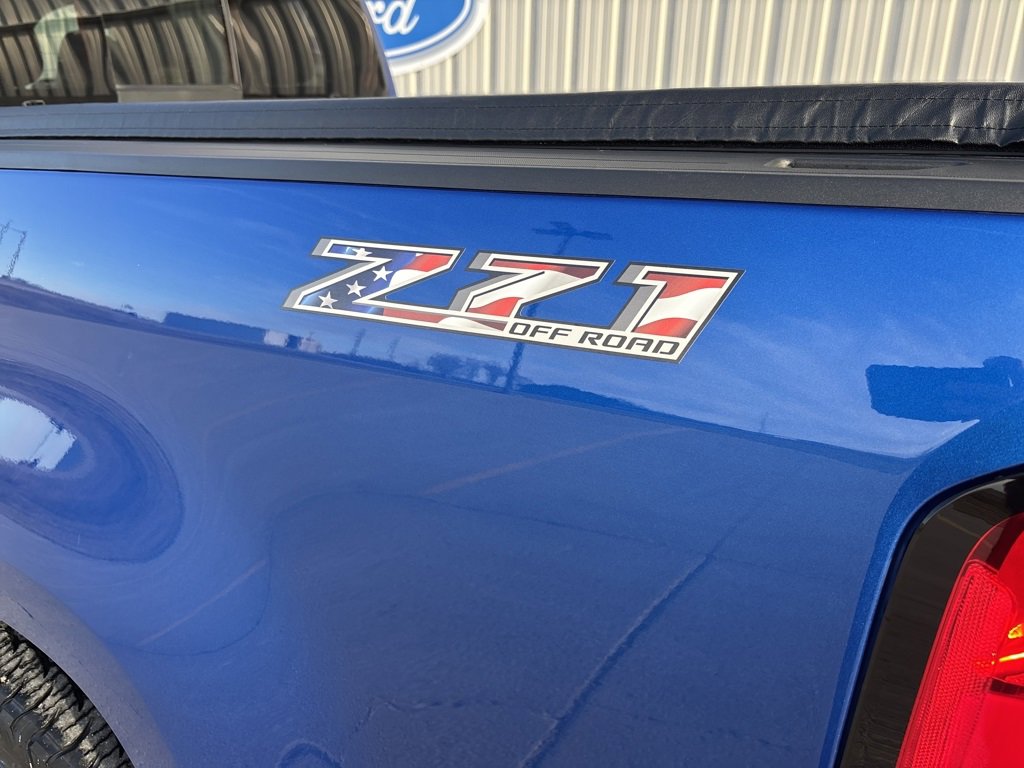 Used 2020 Chevrolet Colorado LT w/ Colorado RST Special Edition image 9