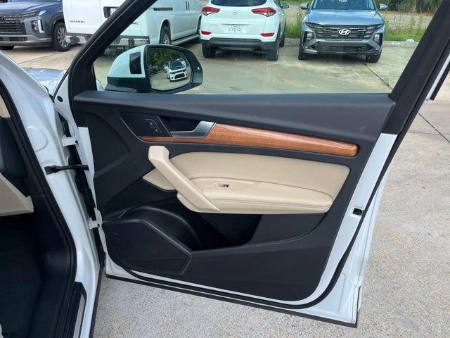Used 2021 Audi Q5 2.0T Premium Plus w/ Premium Plus Package AWD/4WD image 18