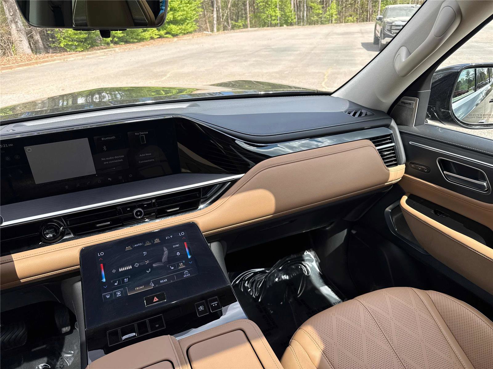 Certified 2025 INFINITI QX80 Sensory AWD/4WD image 15