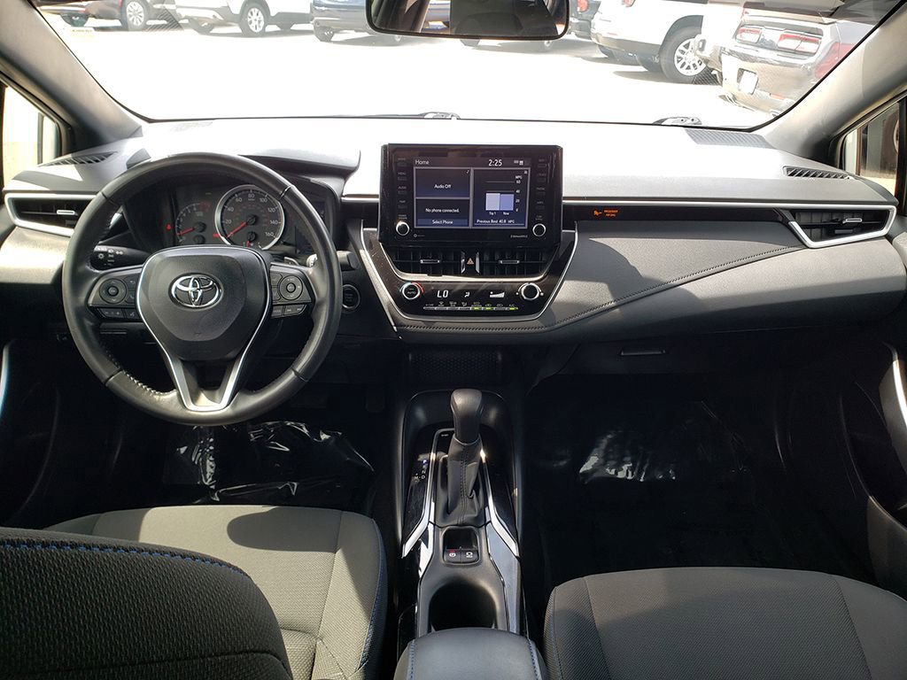 Used 2022 Toyota Corolla SE w/ SE Premium Package FWD image 13