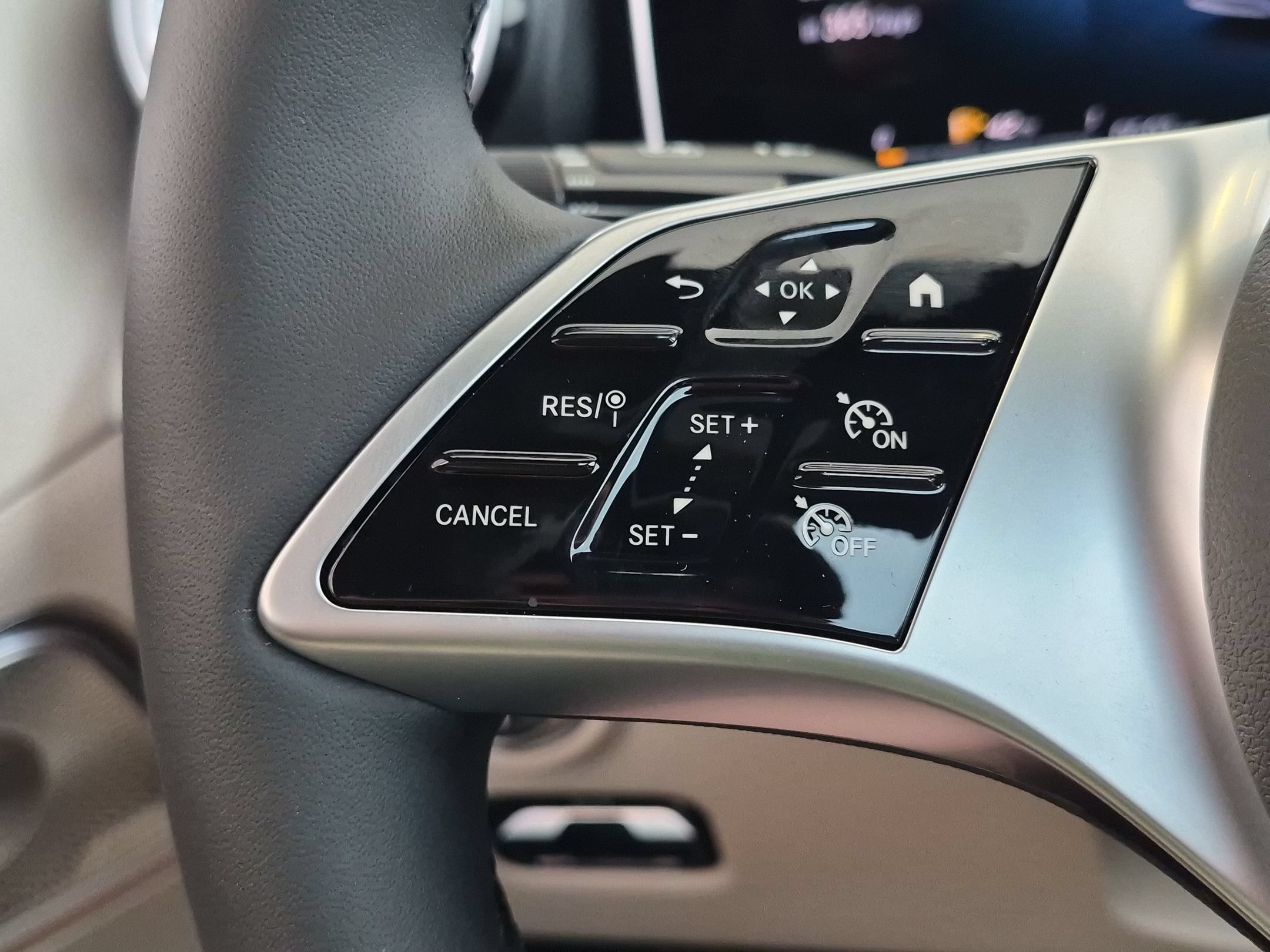 New 2026 Mercedes-Benz C 300 4MATIC Sedan image 19