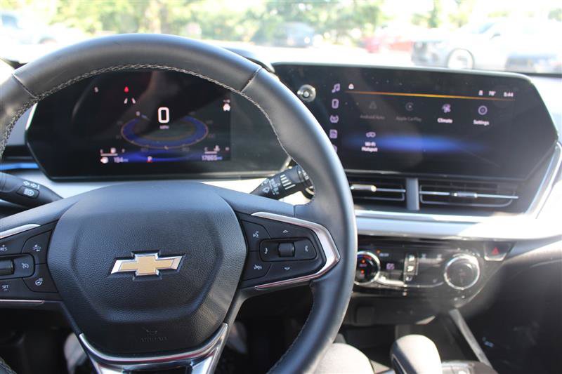 Used 2024 Chevrolet Trax LT w/ Driver Confidence Package FWD image 15