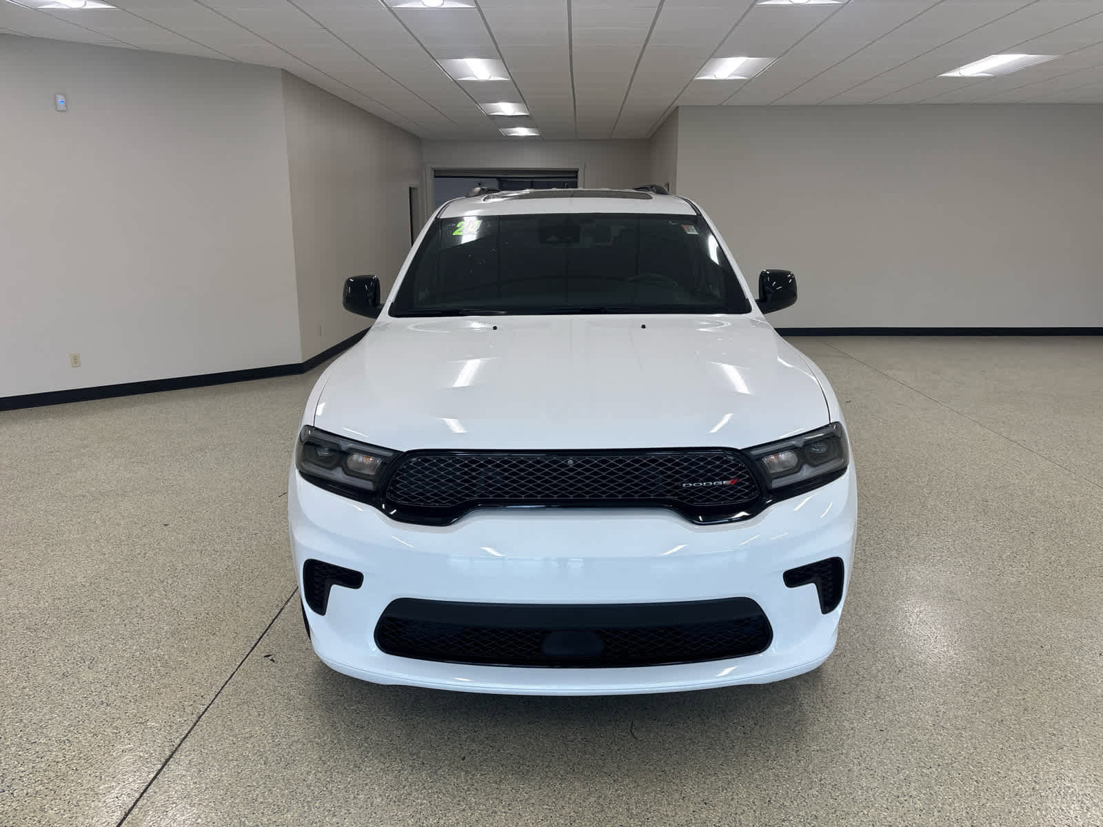 Used 2024 Dodge Durango SXT w/ SXT Blacktop Group AWD/4WD image 4