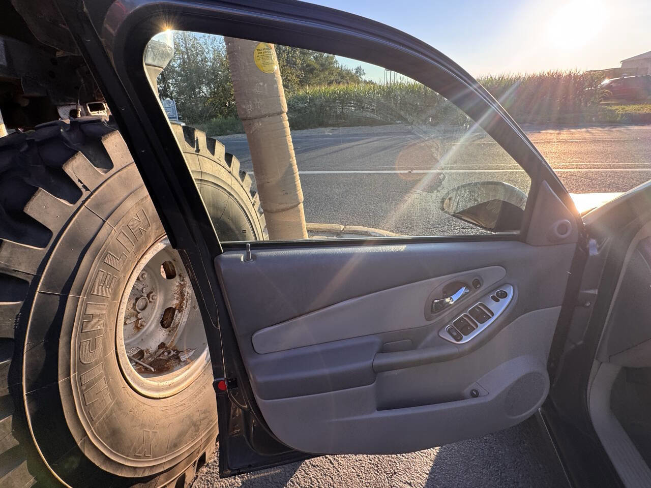 Used 2005 Chevrolet Malibu LT image 9