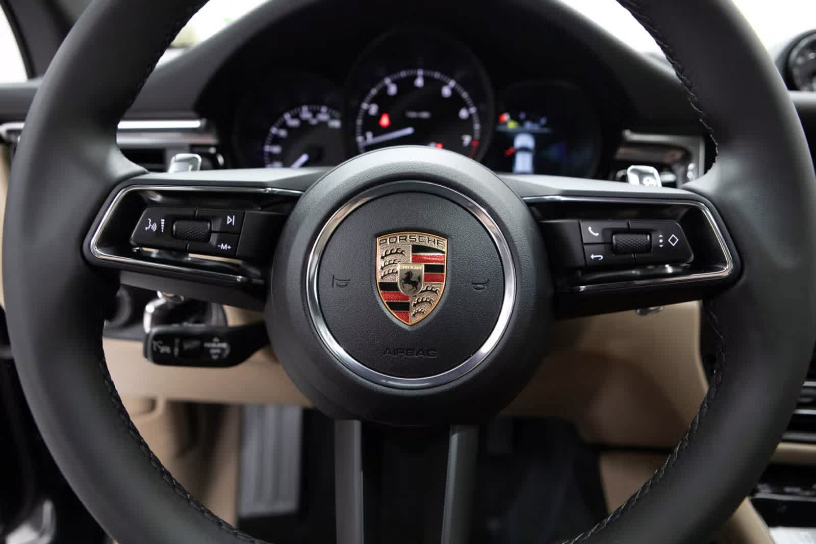 Certified 2026 Porsche Macan AWD/4WD image 14