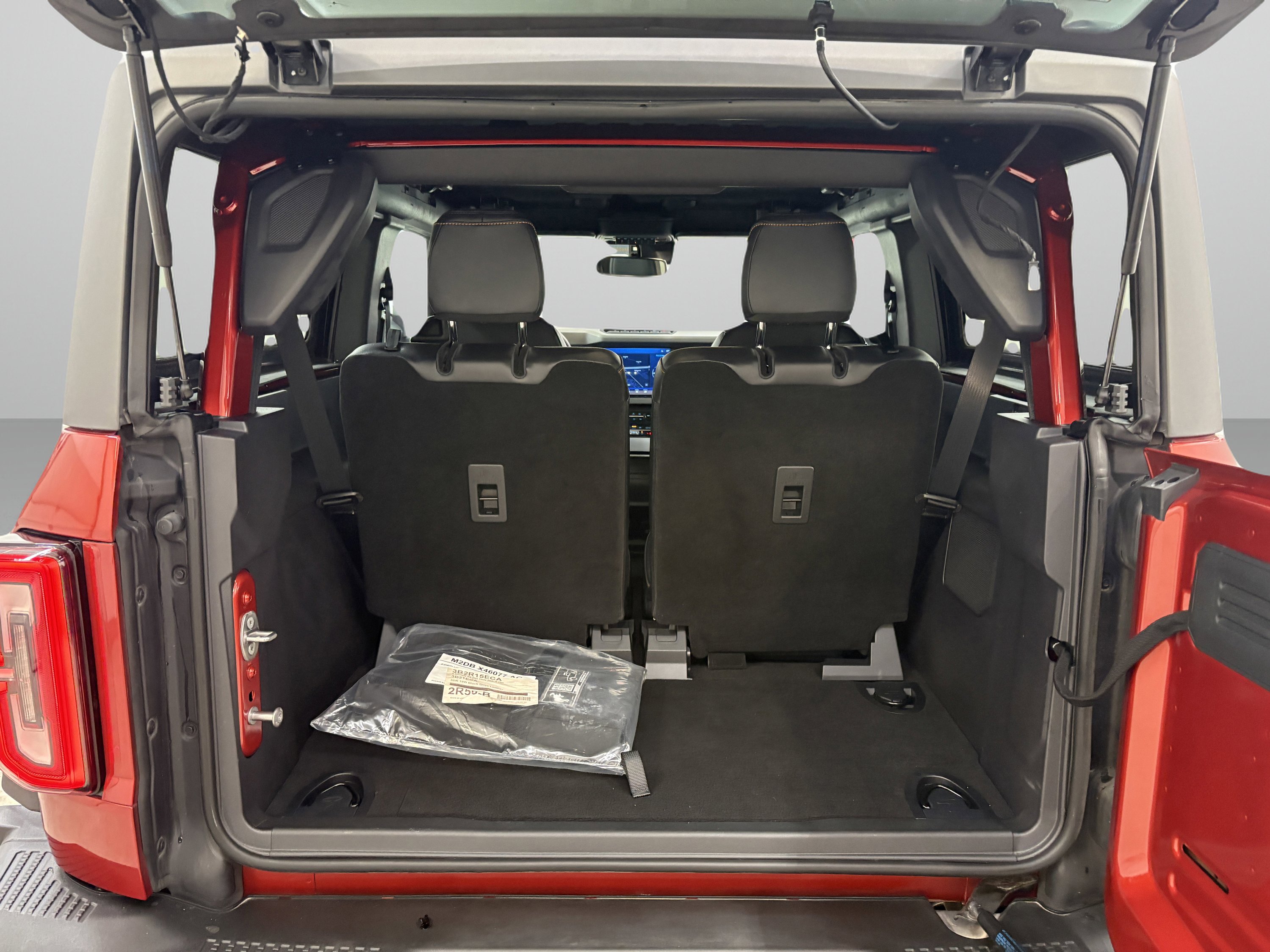 Used 2023 Ford Bronco Badlands image 9